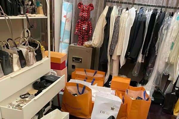 九江市都昌回收一线品牌衣服